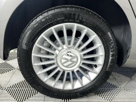 2020-Volkswagen-Up-Move-Up-10-5-dr_7