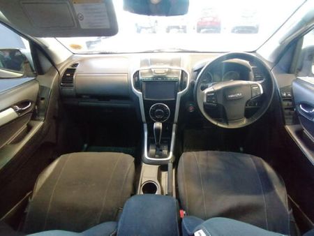 2020-Isuzu-D-Max-300-LX-Auto-Double-Cab_9