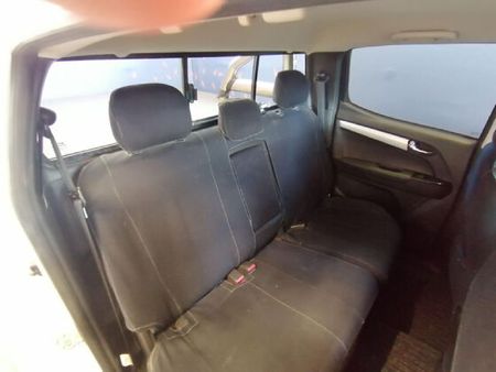 2020-Isuzu-D-Max-300-LX-Auto-Double-Cab_11
