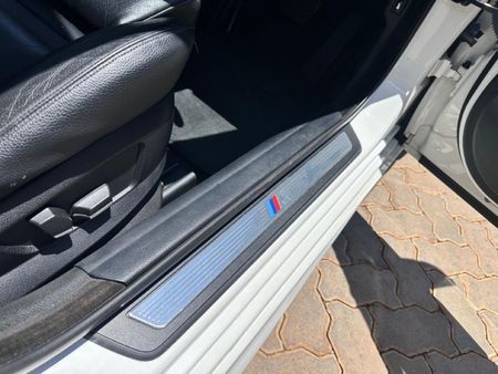 2013-BMW-5-Series-530d-M-Sport-Auto_15