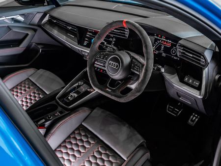2024-Audi-RS3-Sportback-Quattro-Auto_5
