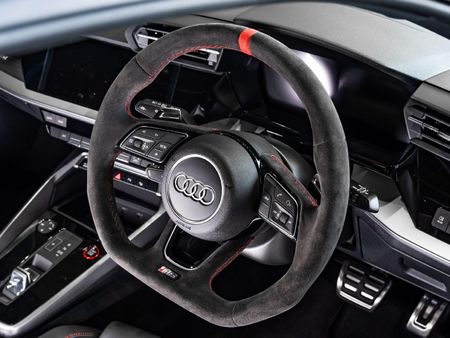 2024-Audi-RS3-Sportback-Quattro-Auto_7