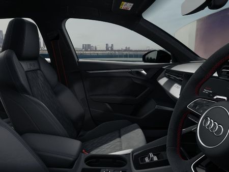 2024-Audi-RS3-Sportback-Quattro-Auto_5