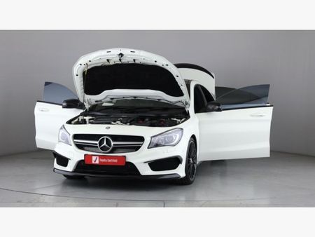 2014-Mercedes-AMG-CLA-45-AMG_23