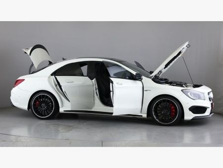 2014-Mercedes-AMG-CLA-45-AMG_24