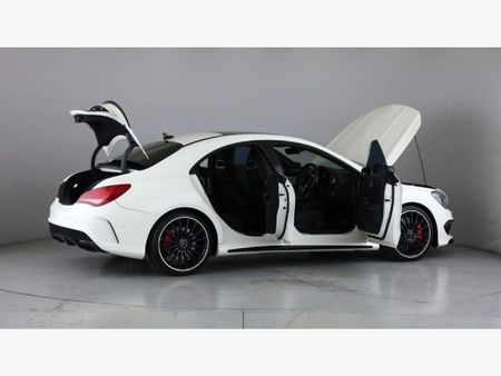 2014-Mercedes-AMG-CLA-45-AMG_25