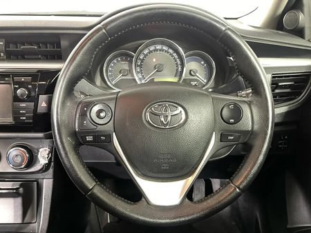 2015-Toyota-Corolla-16-Prestige-Auto_12