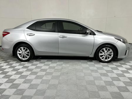 2015-Toyota-Corolla-16-Prestige-Auto_15