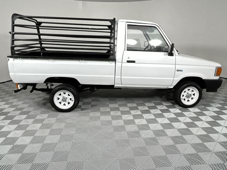 1999-Toyota-Stallion-1800-Single-Cab_4