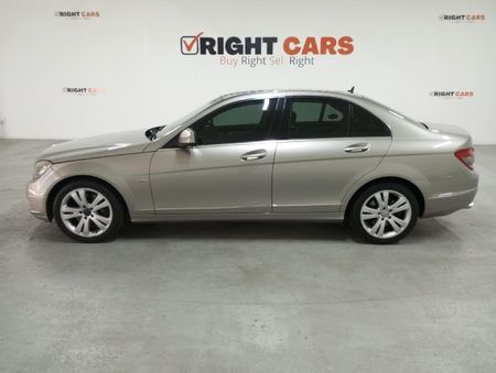 2008-Mercedes-Benz-C-Class-C-350-Elegance-Auto_4