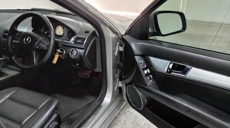 2008-Mercedes-Benz-C-Class-C-350-Elegance-Auto_8