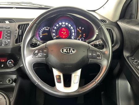 2013-Kia-Sportage-20-AWD-Auto_12
