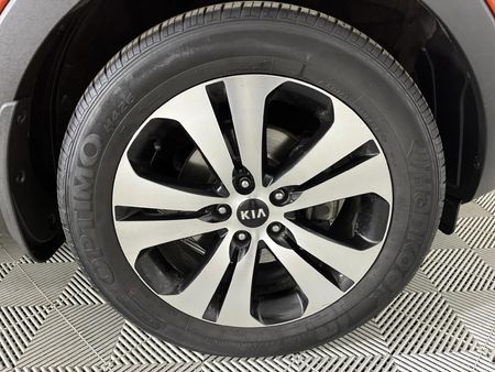 2013-Kia-Sportage-20-AWD-Auto_5