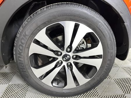 2013-Kia-Sportage-20-AWD-Auto_6