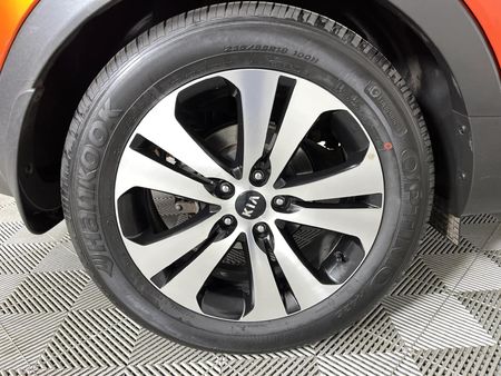 2013-Kia-Sportage-20-AWD-Auto_7