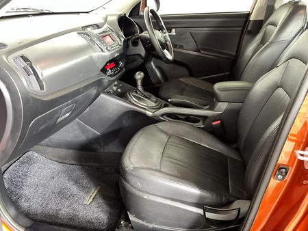 2013-Kia-Sportage-20-AWD-Auto_8