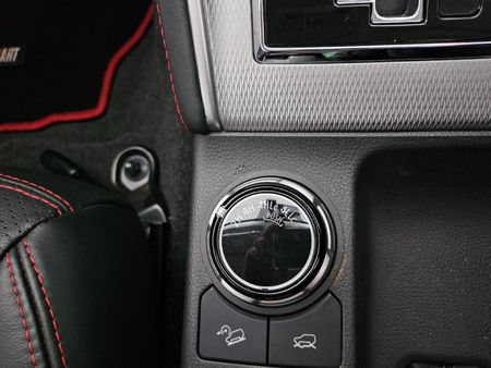 2023-Mitsubishi-Triton-24-Di-Dc-Arctic-Truck-4x4-Double-Cab-Auto_10