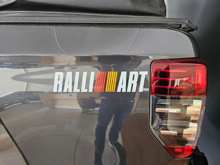 2023-Mitsubishi-Triton-24-Di-Dc-Arctic-Truck-4x4-Double-Cab-Auto_6