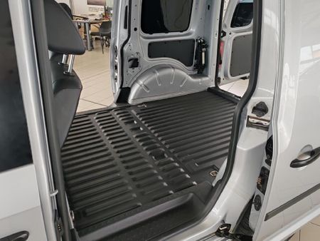 2017-Volkswagen-Caddy-4-Maxi-16-TDI-75kW-Auto-Panel-Van_9