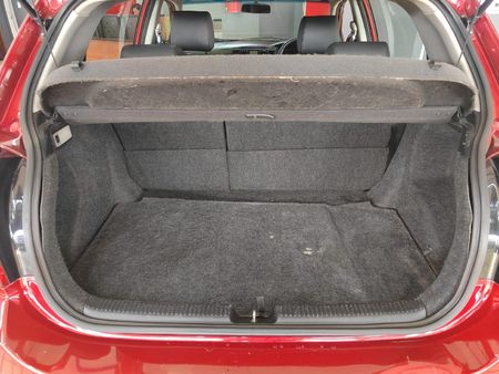 2004-Toyota-RunX-180i-RSi_3