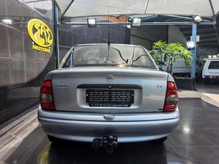 2002-Opel-Corsa-Classic-14i-Lite_3