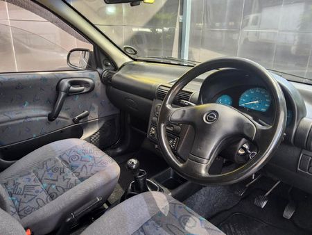 2002-Opel-Corsa-Classic-14i-Lite_6