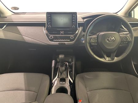 2022-Toyota-Corolla-18-XS-Hybrid-Auto_9