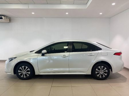 2022-Toyota-Corolla-18-XS-Hybrid-Auto_5