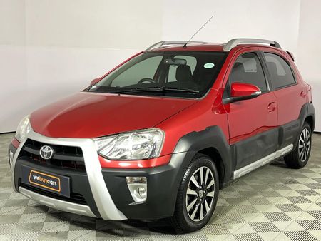 2016-Toyota-Etios-Cross-15-XS-5-dr_0
