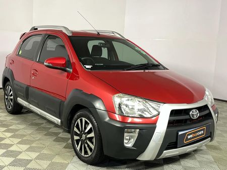 2016-Toyota-Etios-Cross-15-XS-5-dr_14