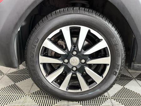 2016-Toyota-Etios-Cross-15-XS-5-dr_4