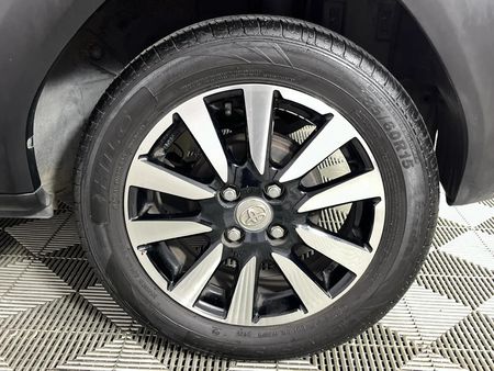 2016-Toyota-Etios-Cross-15-XS-5-dr_6