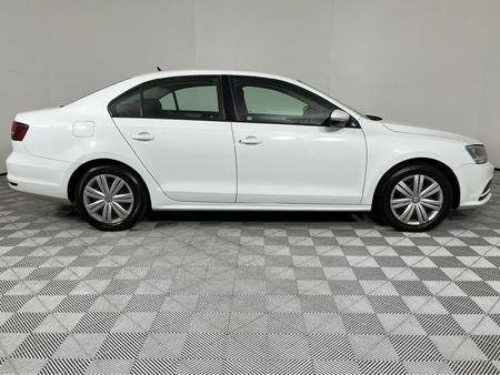 2017-Volkswagen-Jetta-GP-16-Conceptline_15