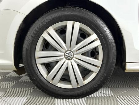 2017-Volkswagen-Jetta-GP-16-Conceptline_4