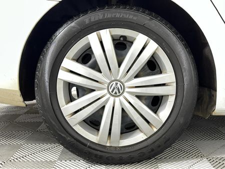 2017-Volkswagen-Jetta-GP-16-Conceptline_7