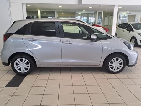 2024-Honda-Fit-15-Comfort-CVT_6