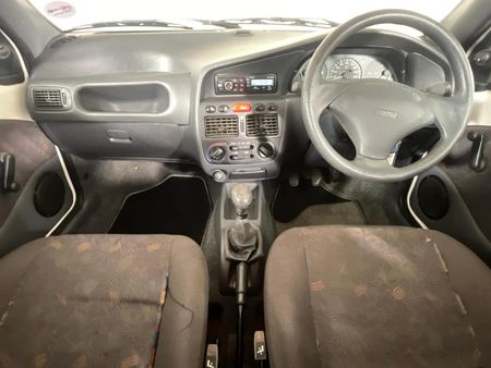 2004-Fiat-Palio-12-ED-5-dr_1