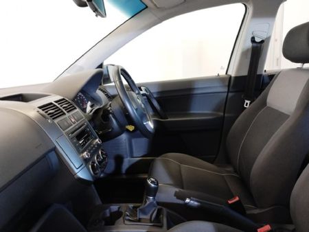 2017-Volkswagen-Polo-Vivo-GP-16-Maxx-5-dr_8