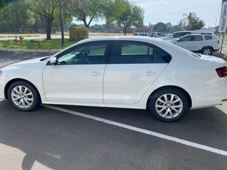 2018-Volkswagen-Jetta-GP-14-TSI-Comfortline-Auto_3