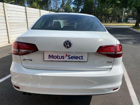 2018-Volkswagen-Jetta-GP-14-TSI-Comfortline-Auto_5