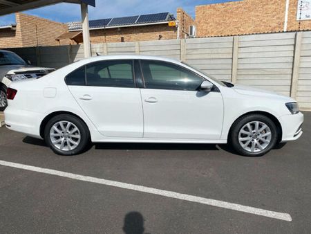 2018-Volkswagen-Jetta-GP-14-TSI-Comfortline-Auto_7