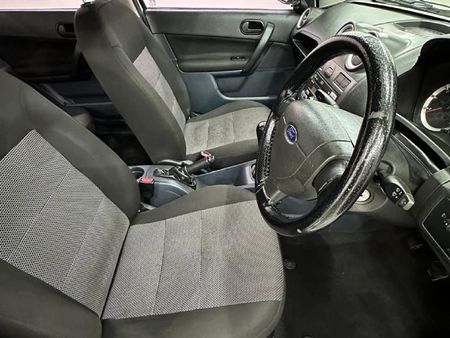 2014-Ford-Ikon-16-Trend_6