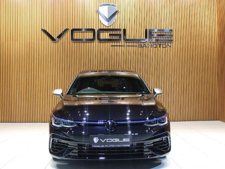 2023-Volkswagen-Golf-8-20-TSI-R-DSG_1