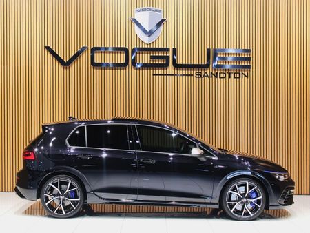 2023-Volkswagen-Golf-8-20-TSI-R-DSG_2