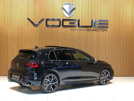 2023-Volkswagen-Golf-8-20-TSI-R-DSG_3