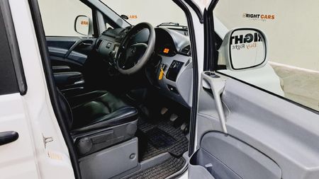 2005-Mercedes-Benz-Vito-115-CDI-CrewBus_8