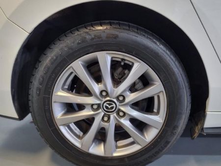 2019-Mazda-3-15-Active_9