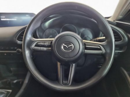 2019-Mazda-3-15-Active_10