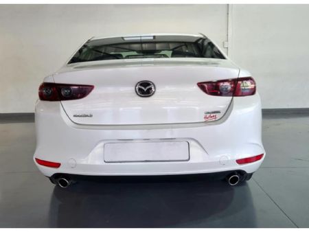 2019-Mazda-3-15-Active_3