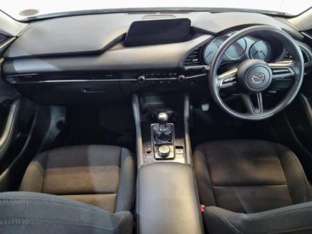 2019-Mazda-3-15-Active_5